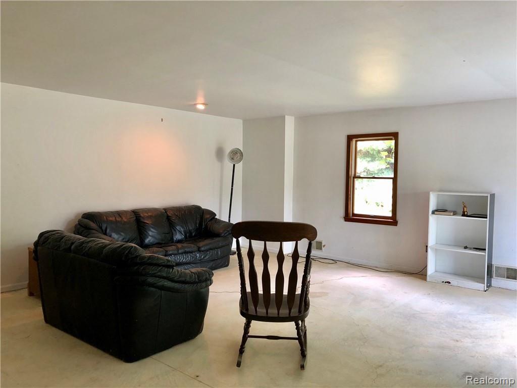 9291 Henry Road Pinckney, MI 48169 - Photo 13 of 24 CE6BE0A2-0828-43E6-A1DB-B6C2BECFF92E.jpeg