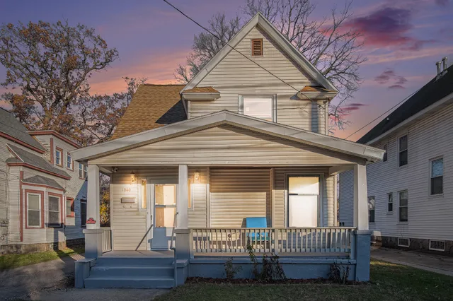 $215,000 | 1040 Madison Avenue Southeast, Grand Rapids, MI 49507