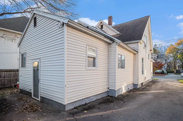 $215,000 | 1040 Madison Avenue Southeast, Grand Rapids, MI 49507