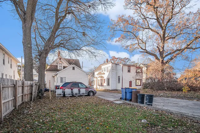 $215,000 | 1040 Madison Avenue Southeast, Grand Rapids, MI 49507