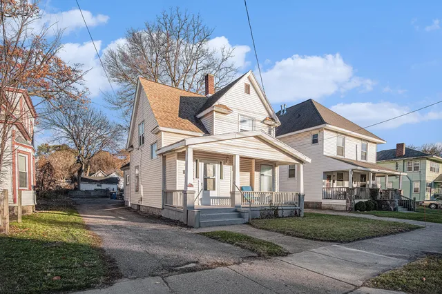 $215,000 | 1040 Madison Avenue Southeast, Grand Rapids, MI 49507