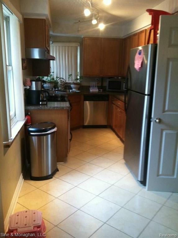 418 Moross Road Grosse Pointe, MI 48236 - Photo 7 of 26