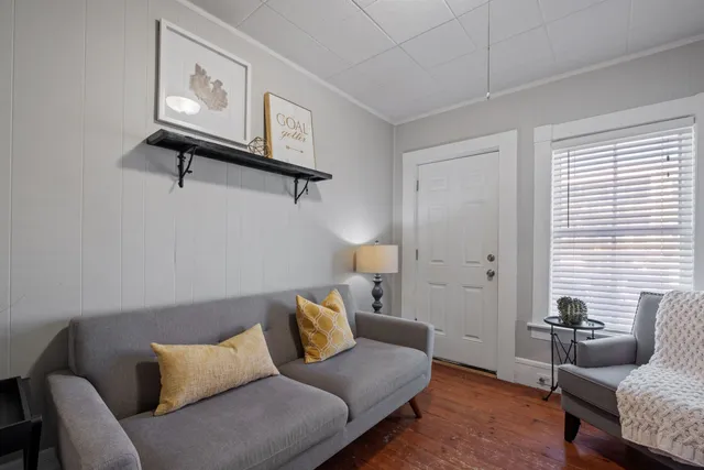 $2,200 | 526 Hevey Street, Unit 2, Manchester, NH 03102