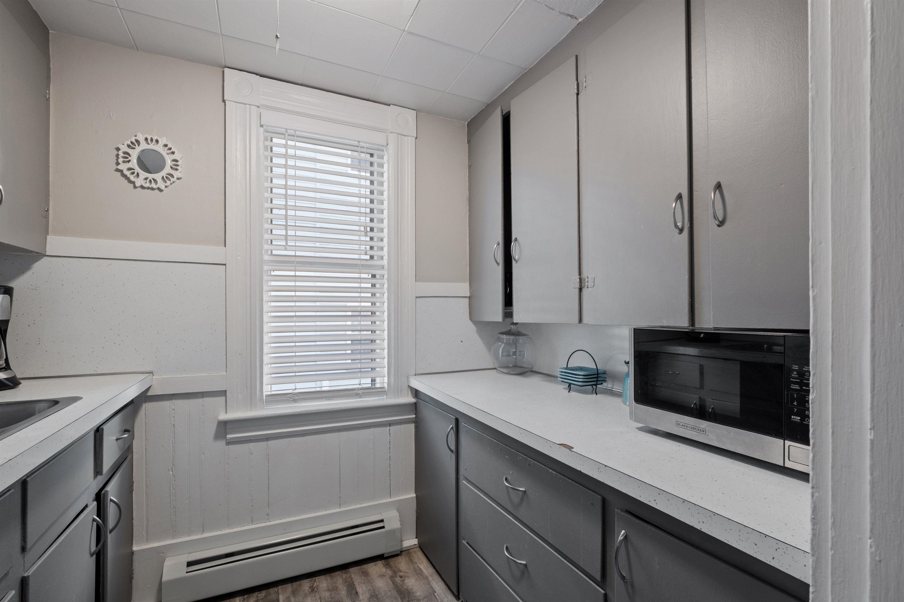 526 Hevey Street, Unit 2 Manchester, NH 03102 - Photo 12 of 17