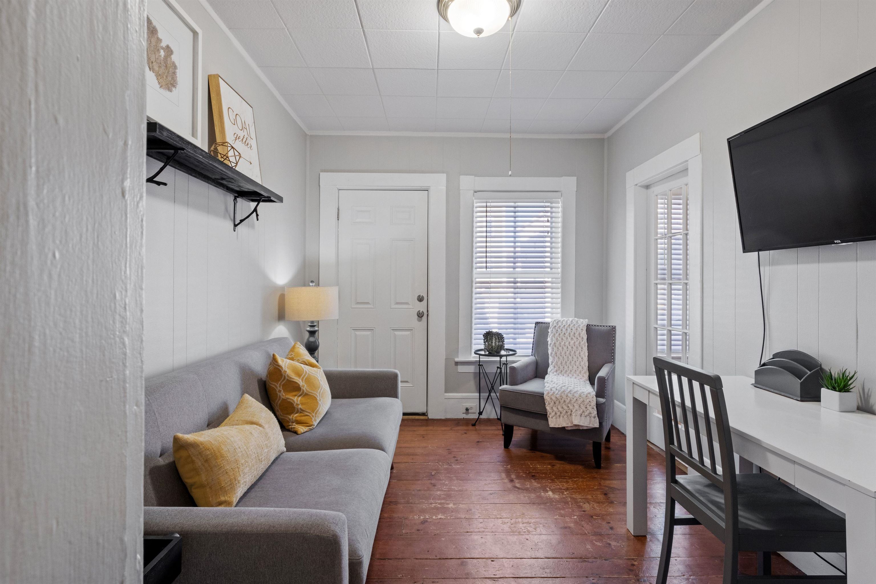 526 Hevey Street, Unit 2 Manchester, NH 03102 - Photo 2 of 17