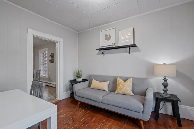 $2,200 | 526 Hevey Street, Unit 2, Manchester, NH 03102