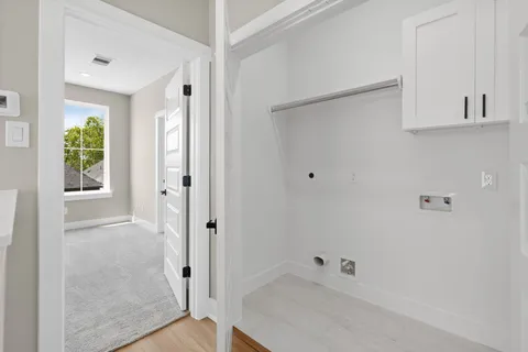 $369,900 | 5826 Highland Sun Lane, Houston, TX 77091