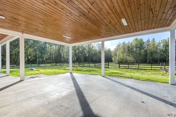 $595,000 | 15370 Milldale Road, Zachary, LA 70791