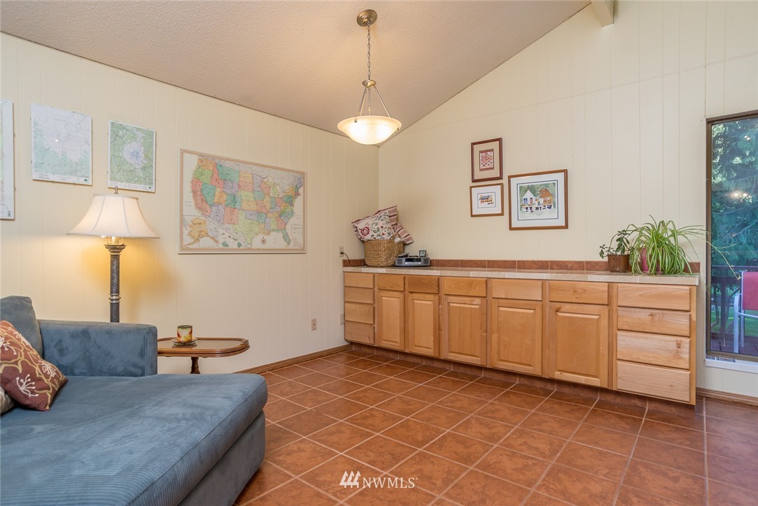 13902 Southwest Pohl Road Vashon, WA 98070 - Photo 8 of 25