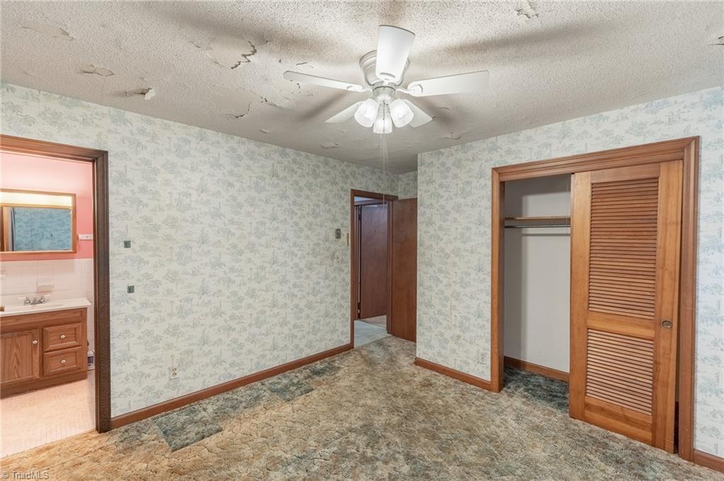 3303 Forestview Drive High Point, NC 27260 - Photo 23 of 29