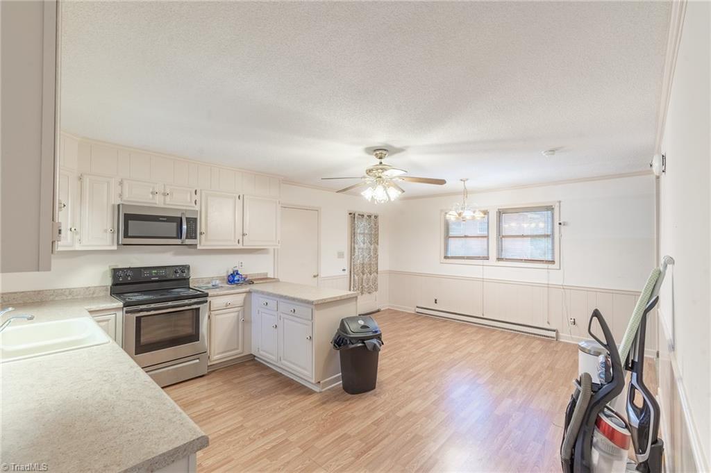 3303 Forestview Drive High Point, NC 27260 - Photo 9 of 29