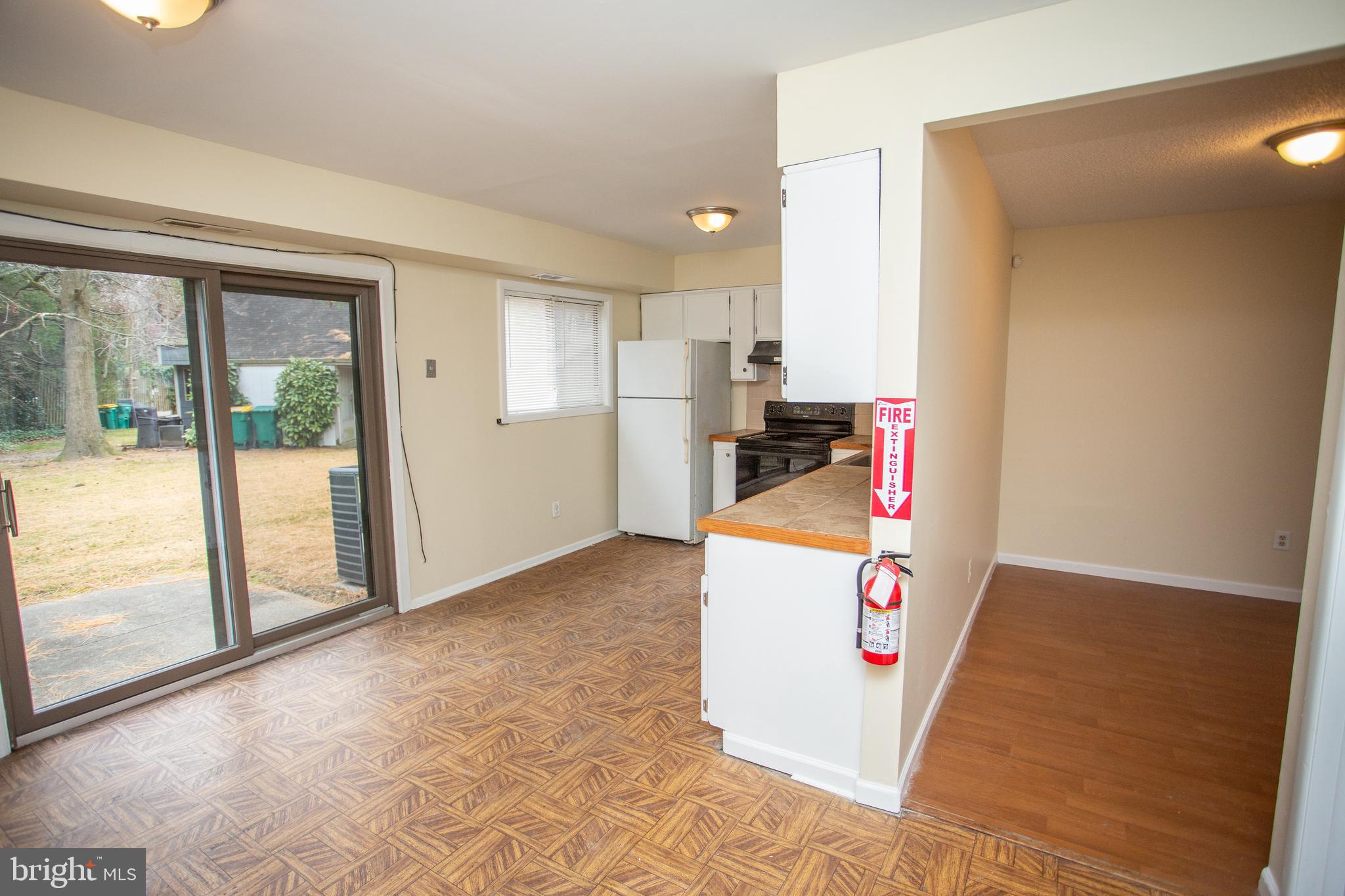 11 Dover Drive Lindenwold, NJ 08021 - Photo 9 of 41
