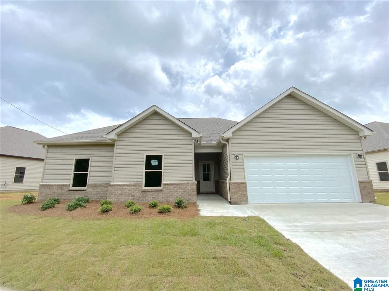 46 Granvil Way Weaver, AL 36277 - Photo 2 of 30