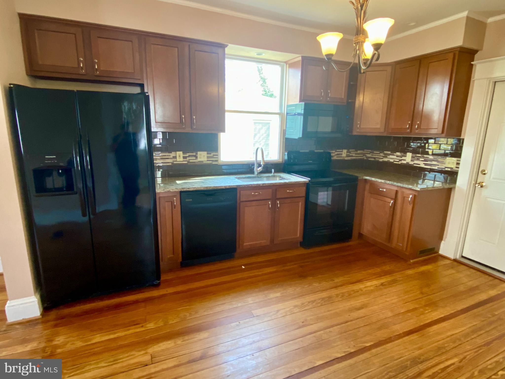 113 West 7th Avenue Ranson, WV 25438 - Photo 5 of 29