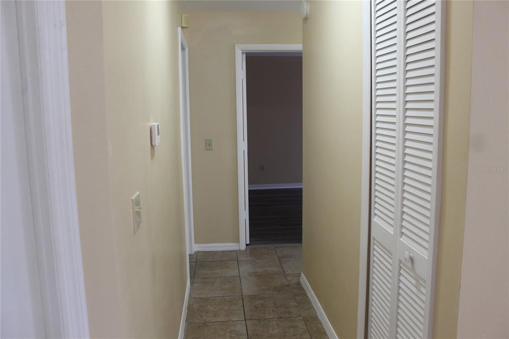 9869 Aloma Bend Lane Oviedo, FL 32765 - Photo 5 of 15 a view of a bathroom