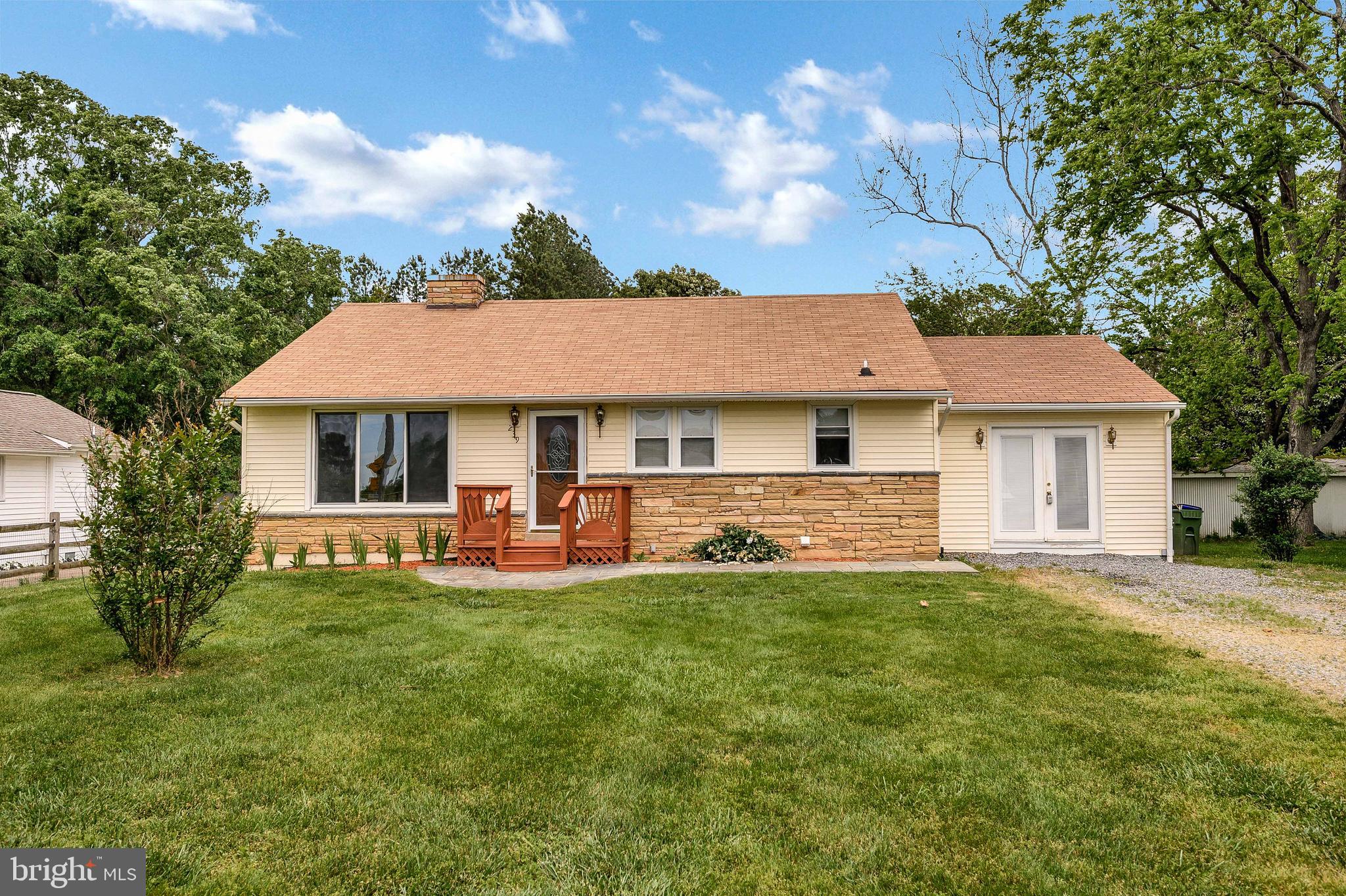 239 Deacon Road Fredericksburg, VA 22405 - Photo 2 of 37 Gallery Image 2