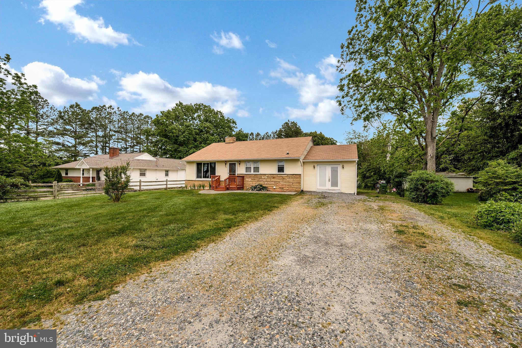 239 Deacon Road Fredericksburg, VA 22405 - Photo 5 of 37 Gallery Image 5