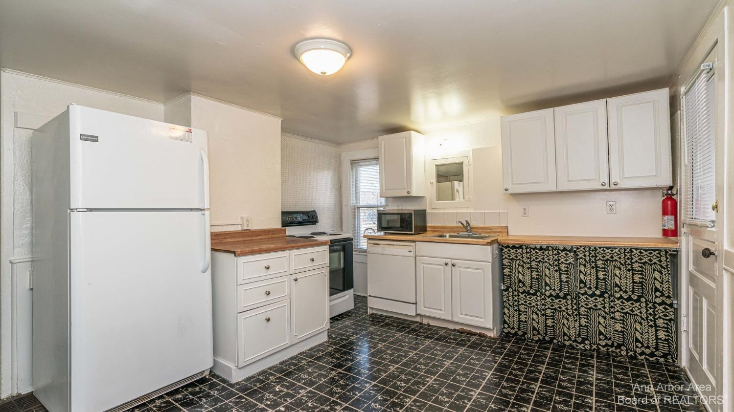 1372 Leforge Road Ypsilanti, MI 48198 - Photo 34 of 85 Photo 34