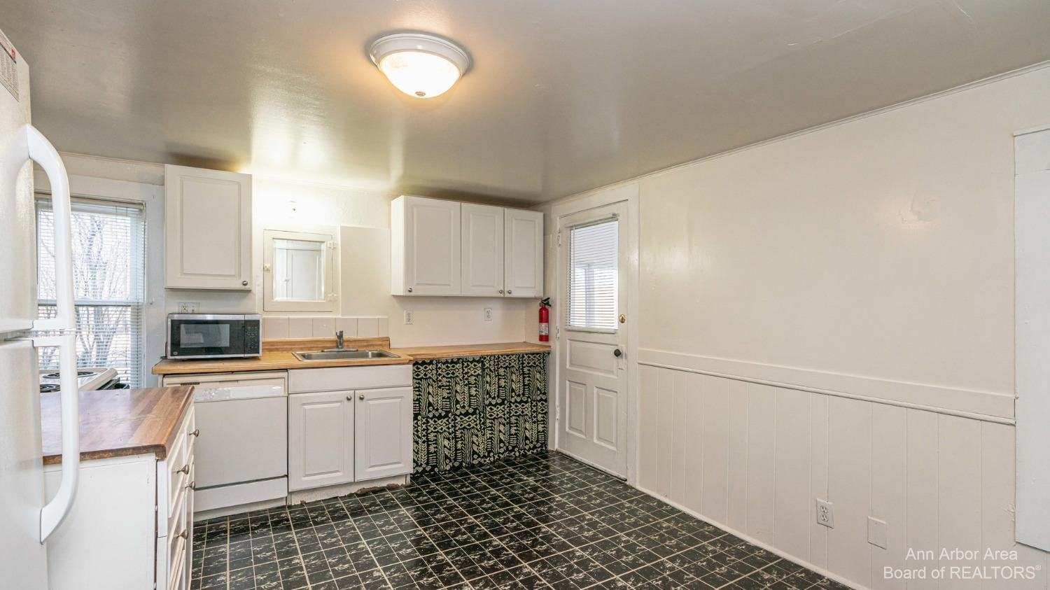 1372 Leforge Road Ypsilanti, MI 48198 - Photo 36 of 85 Photo 36