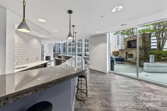 $365,000 | 210 North Church Street, Unit 2513, Charlotte, NC 28202