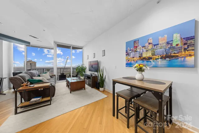 $365,000 | 210 North Church Street, Unit 2513, Charlotte, NC 28202