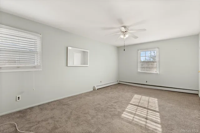 $899,999 | 11 Marlboro Lane, East Islip, NY 11730