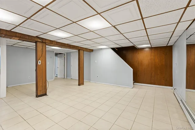 $899,999 | 11 Marlboro Lane, East Islip, NY 11730