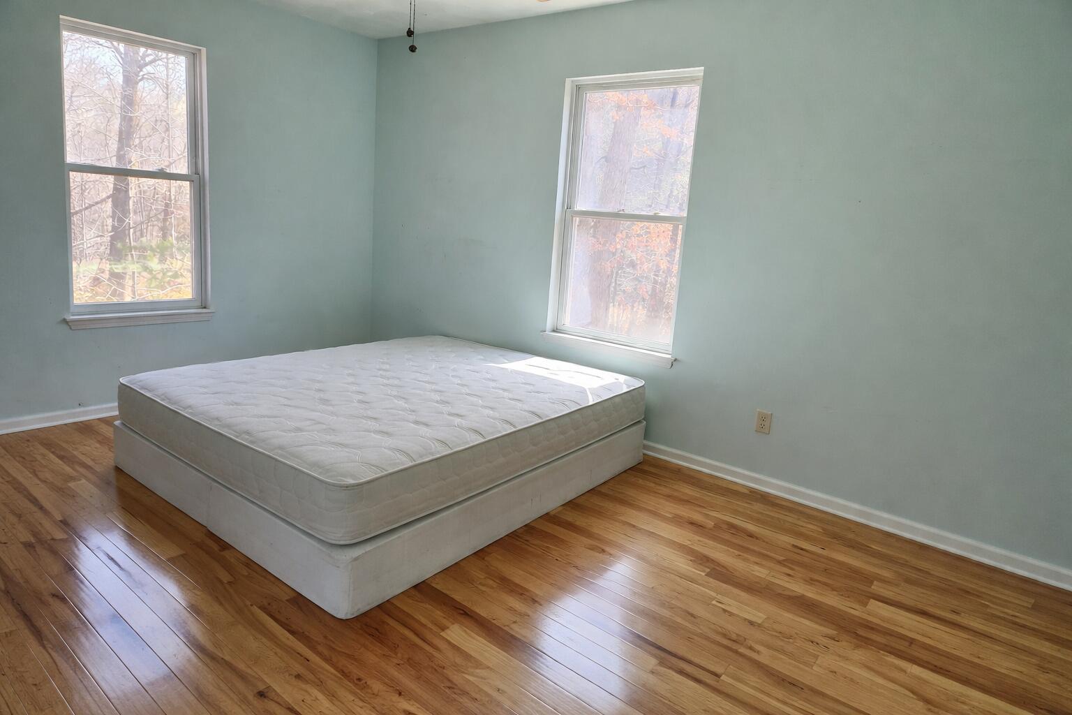 97 Cedar Lane Hardy, VA 24101 - Photo 6 of 11 a room with a bed and window