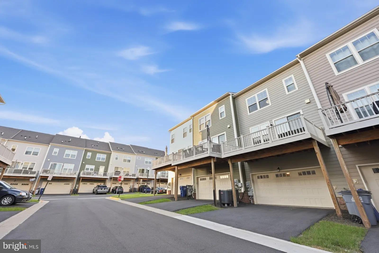 9309 Barnes Loop Manassas, VA 20110 - Photo 29 of 32
