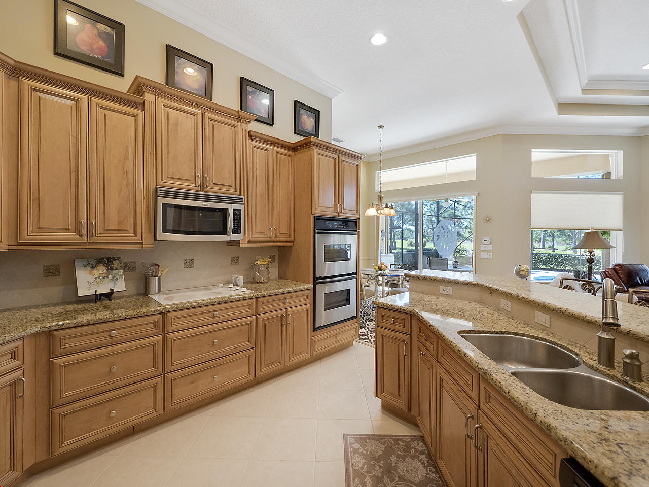 8633 Tompson Point Road Port St. Lucie, FL 34986 - Photo 6 of 31 Kitchen