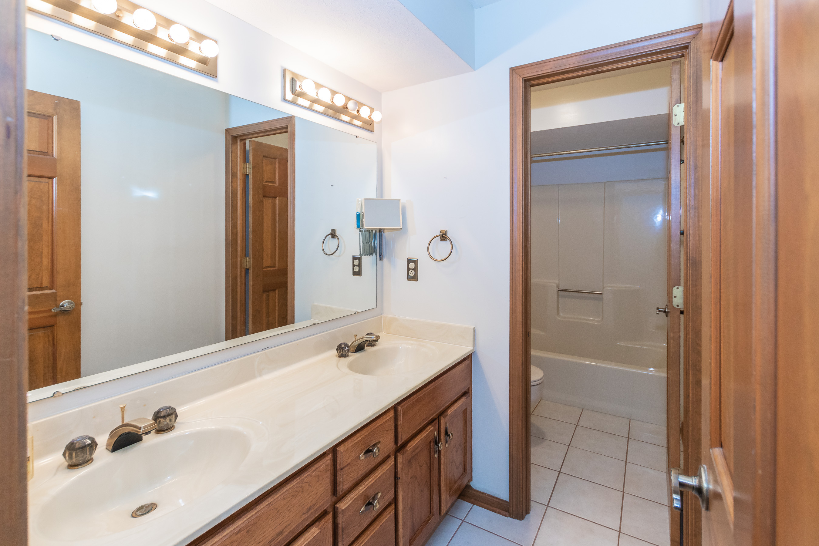 9801 Gulfstream Court Fishers, IN 46037 - Photo 23 of 29