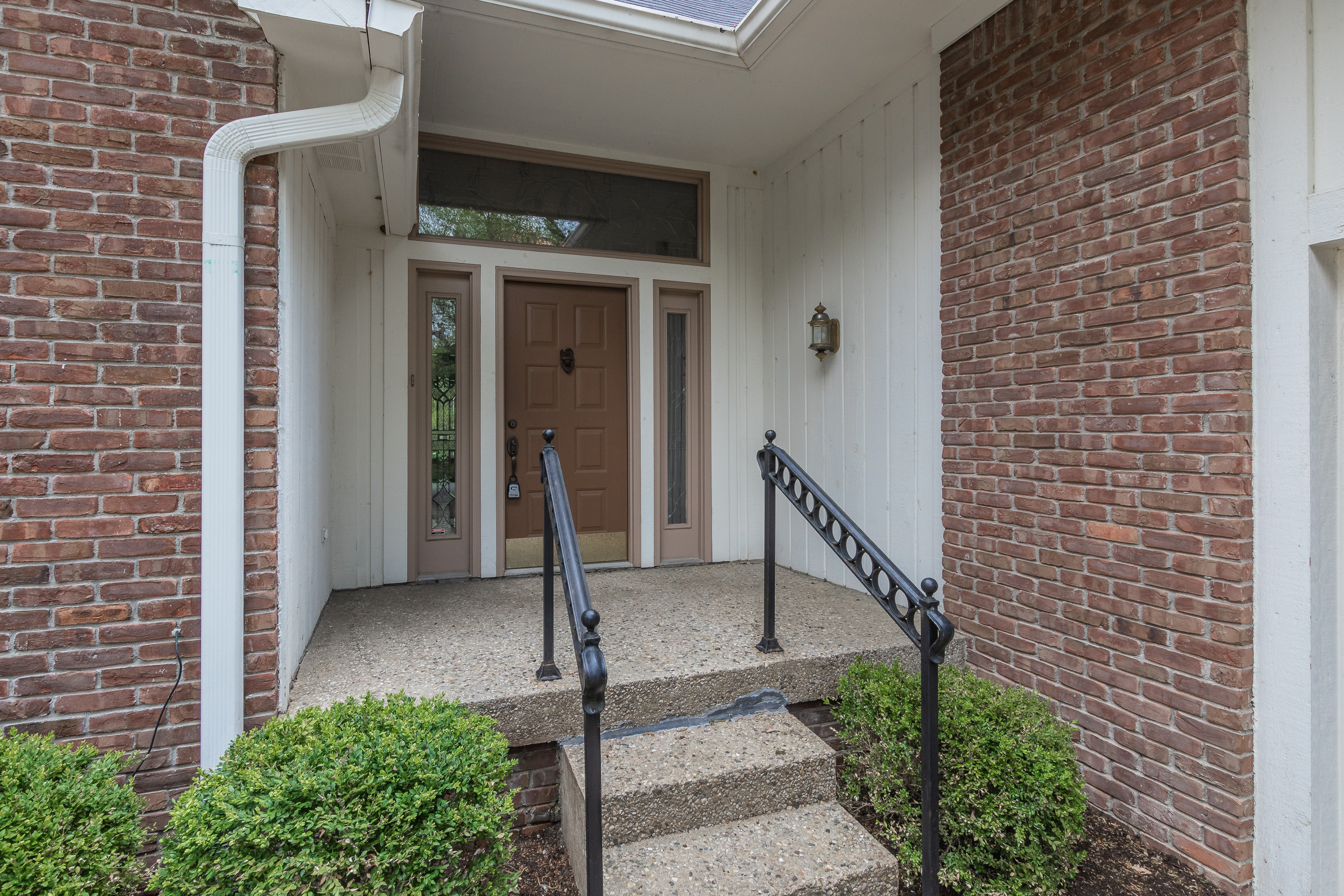 9801 Gulfstream Court Fishers, IN 46037 - Photo 8 of 29