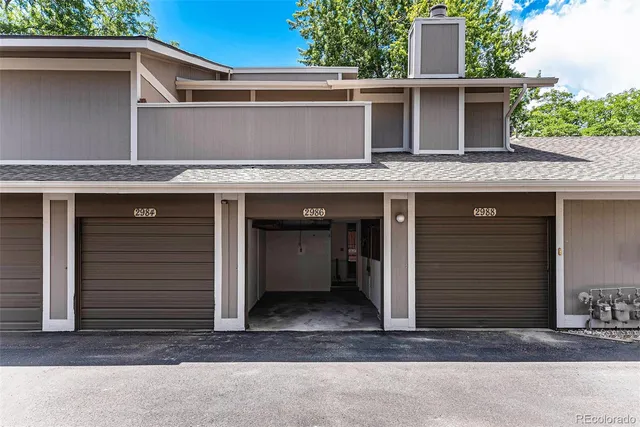 a view of a house with a garage