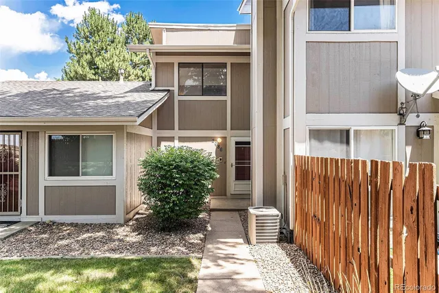 a house view with a outdoor space