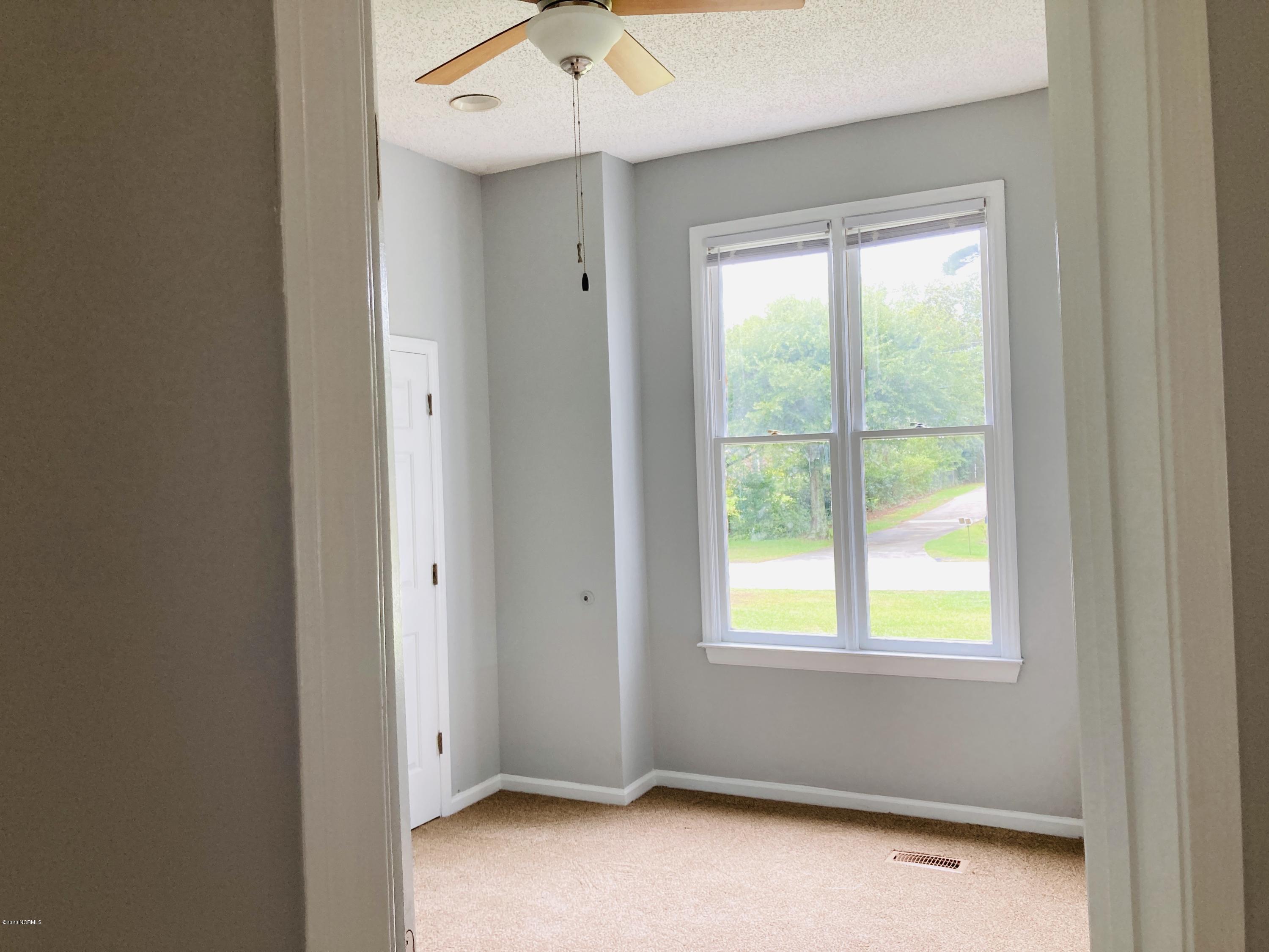2901 1/2 Rouse Road Kinston, NC 28504 - Photo 9 of 21 IMG_E1231