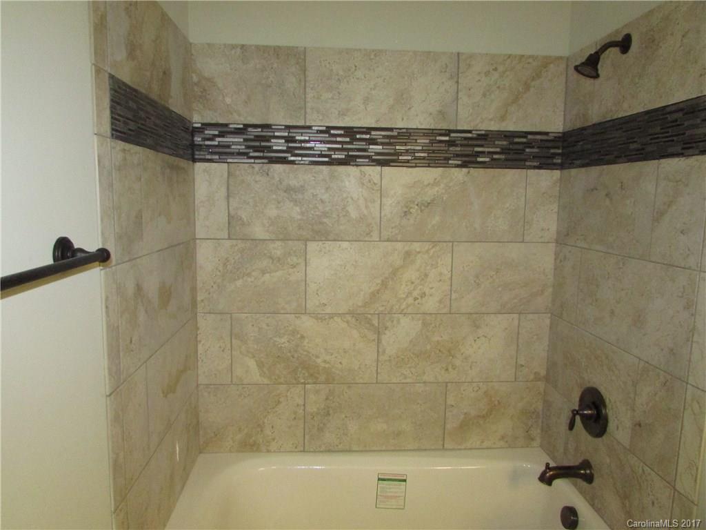 1807 Country Club Road, Unit 7 Hendersonville, NC 28739 - Photo 15 of 24 Gallery Image 15