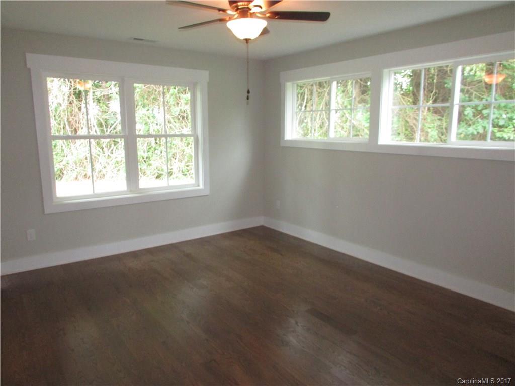 1807 Country Club Road, Unit 7 Hendersonville, NC 28739 - Photo 17 of 24 Gallery Image 17
