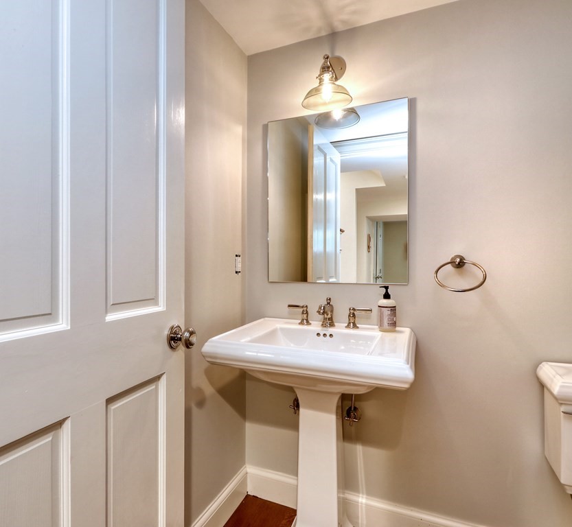 36 Jackson Road Wellesley, MA 02481 - Photo 26 of 32