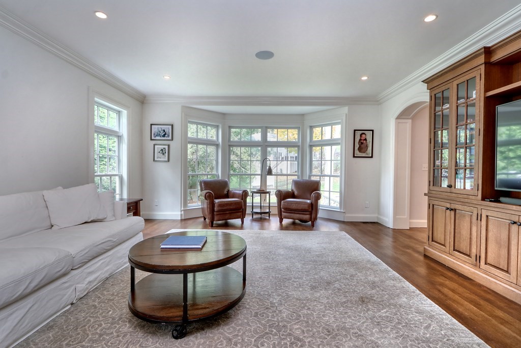 36 Jackson Road Wellesley, MA 02481 - Photo 8 of 32