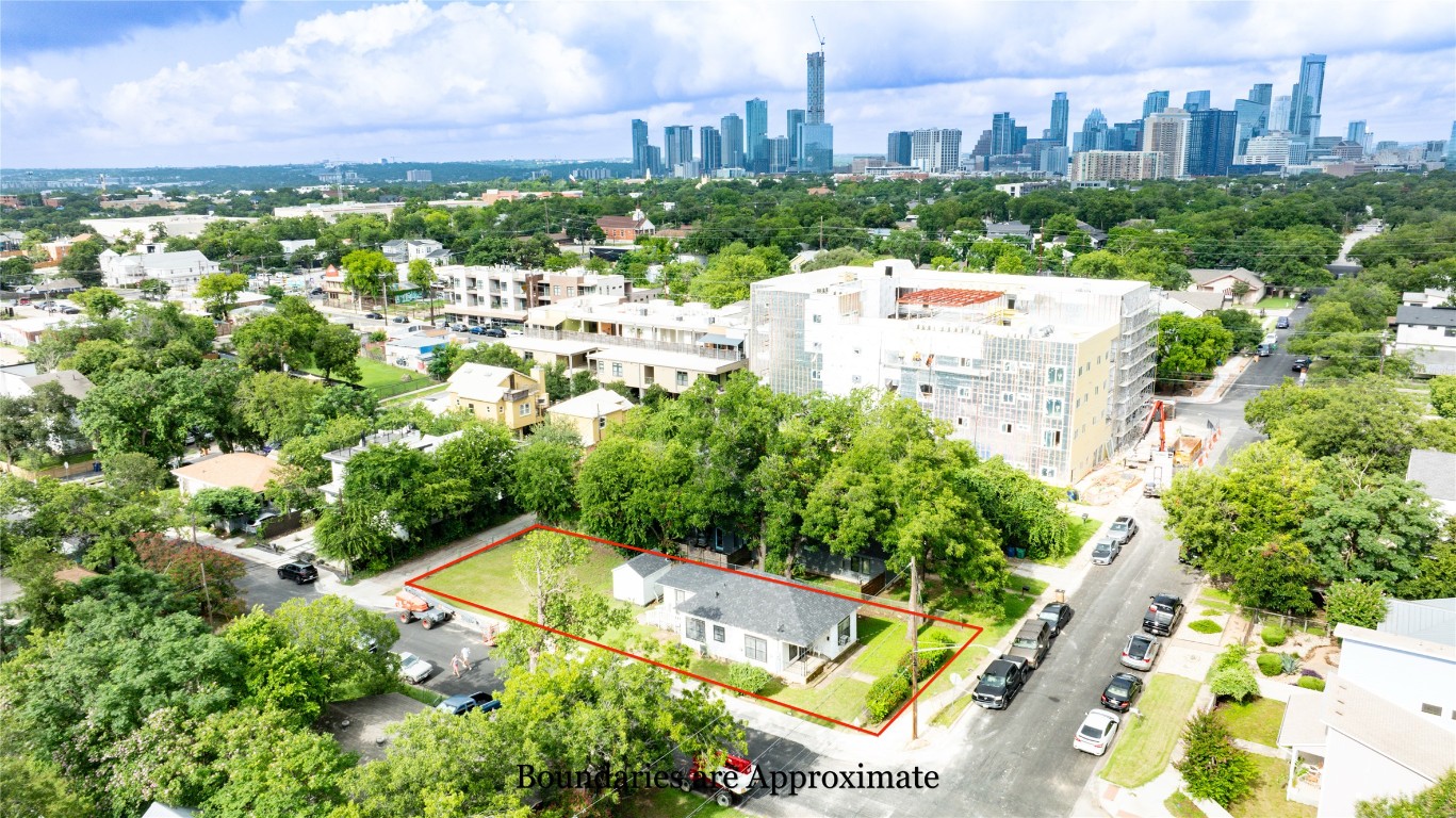 1909 East 14th Street Austin, TX 78702 - Photo 11 of 15 a view of a city