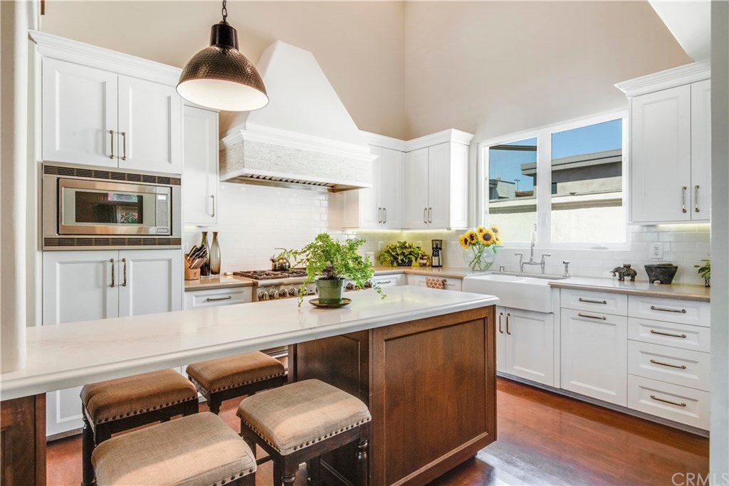 527 Avenue C Redondo Beach, CA 90277 - Photo 11 of 32