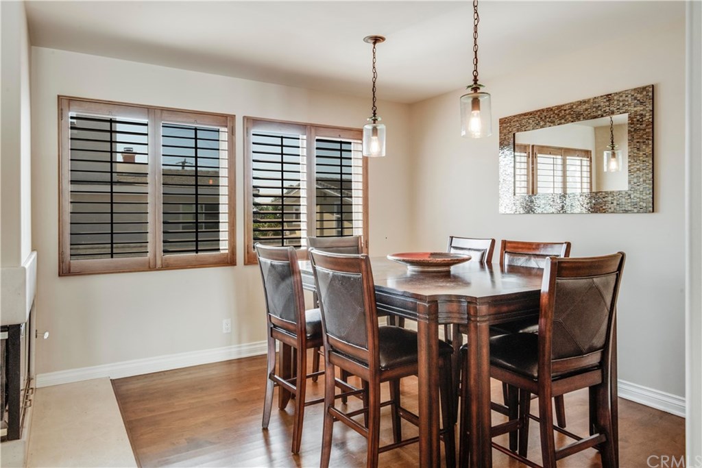 527 Avenue C Redondo Beach, CA 90277 - Photo 13 of 32