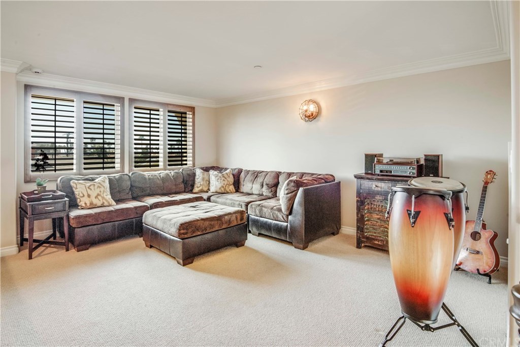 527 Avenue C Redondo Beach, CA 90277 - Photo 17 of 32