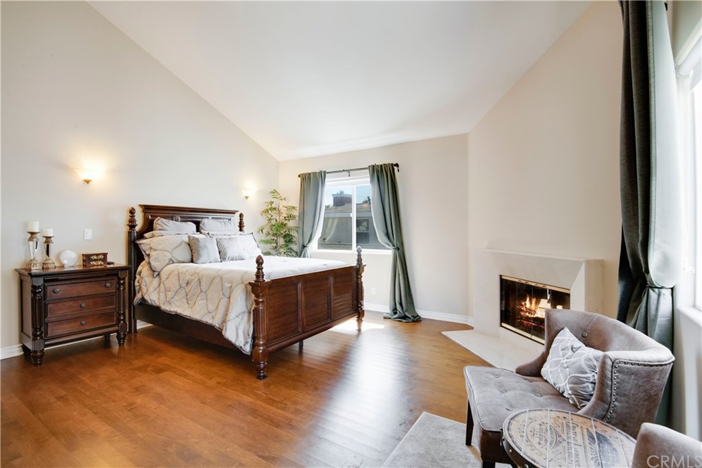 527 Avenue C Redondo Beach, CA 90277 - Photo 18 of 32