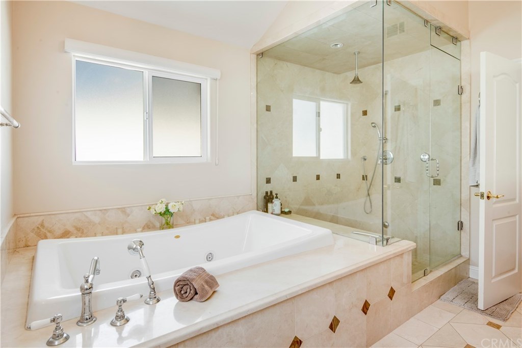 527 Avenue C Redondo Beach, CA 90277 - Photo 21 of 32