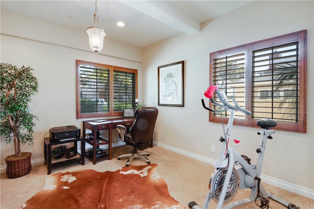 527 Avenue C Redondo Beach, CA 90277 - Photo 24 of 32