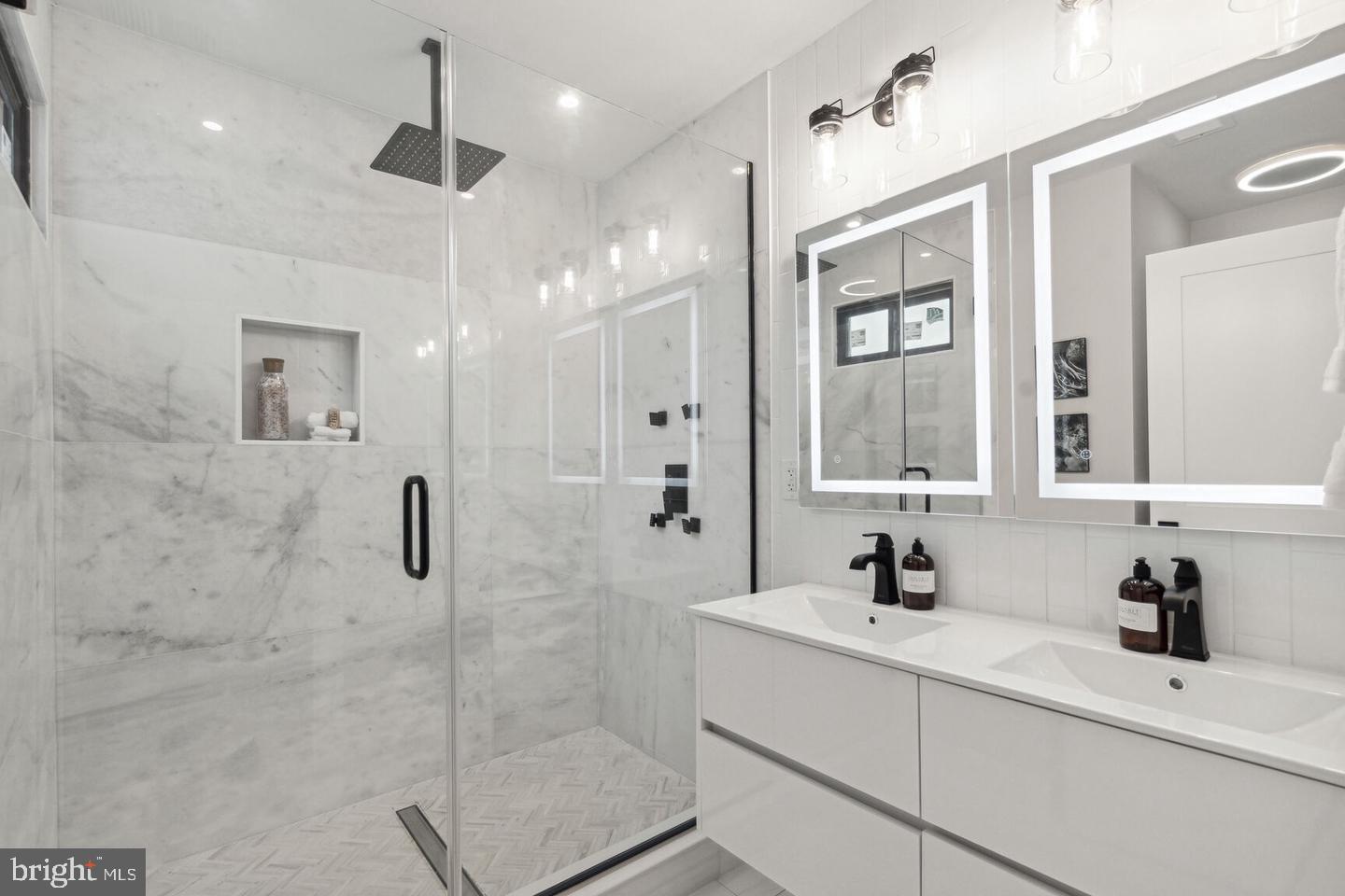 1222 Girard Street Northwest, Unit 2 Washington, DC 20009 - Photo 19 of 52