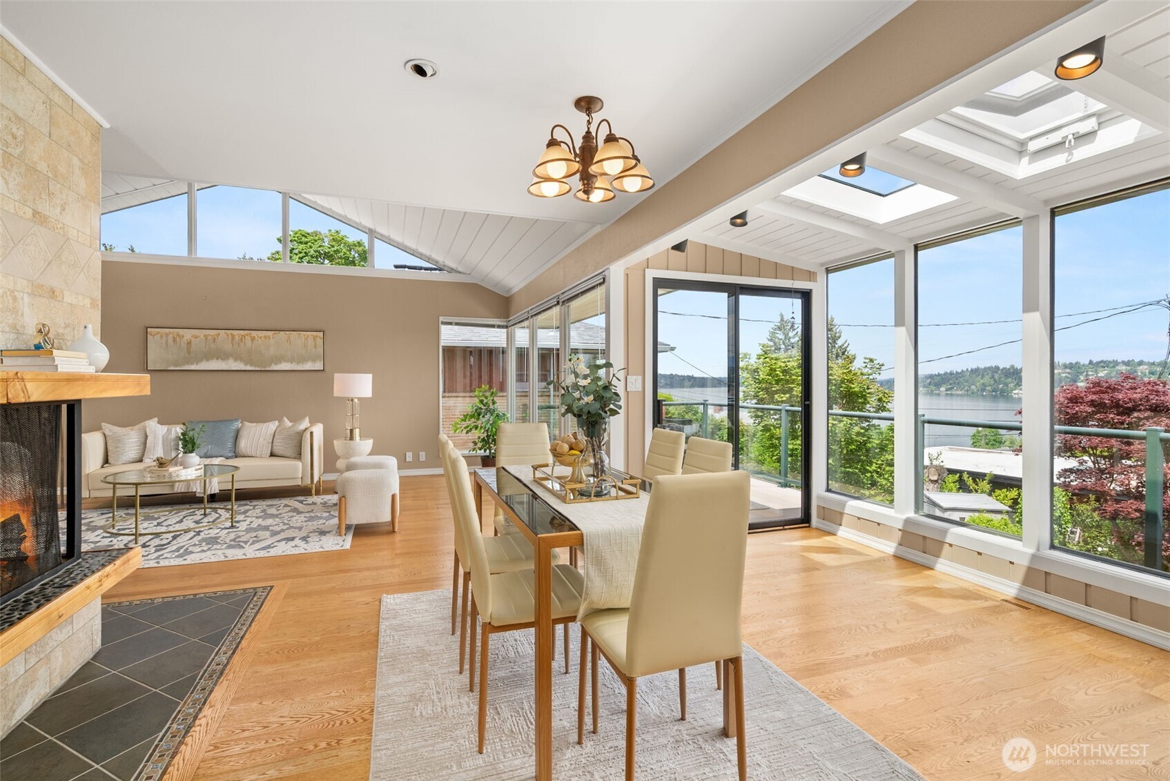 10468 Forest Avenue South Seattle, WA 98178 - Photo 11 of 40