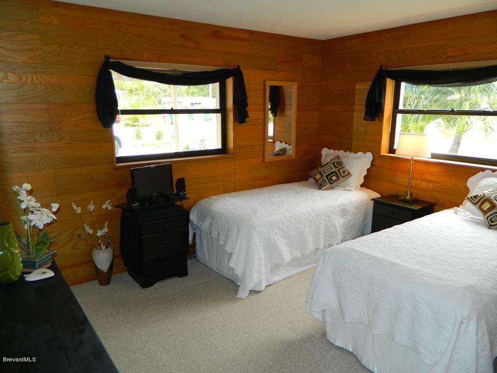 777 Nassau Road Cocoa Beach, FL 32931 - Photo 7 of 19 Master Bedroom Suite