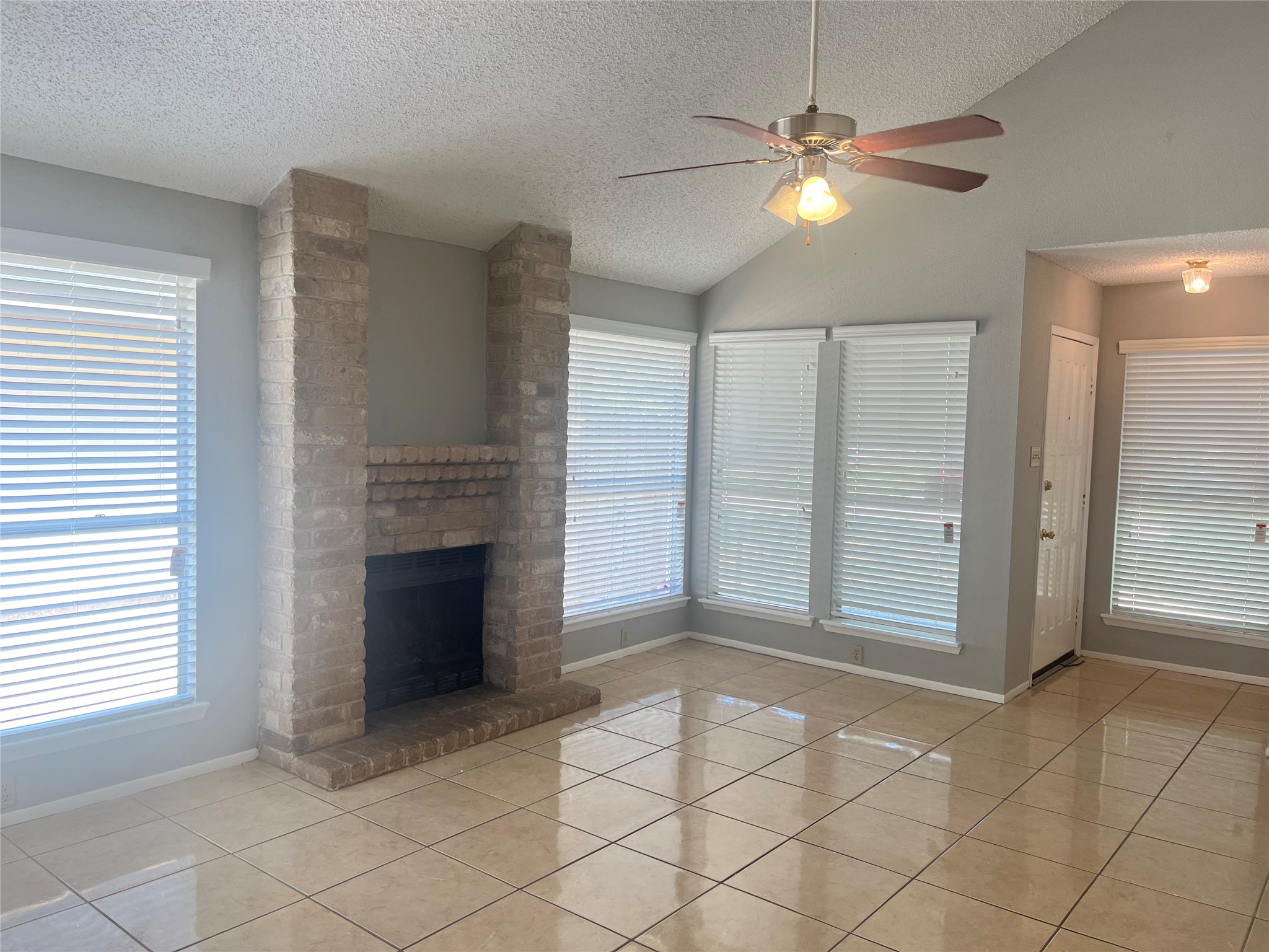 13643 Vickston Lane Houston, TX 77014 - Photo 3 of 18